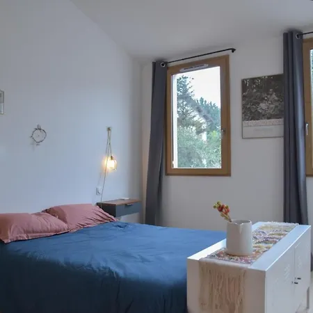 아파트 Beautiful Studio Ideal For 2 Near The City *